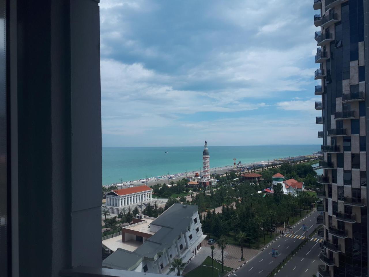 Aparthotel In Orbi Sea Towers 바투미 외부 사진